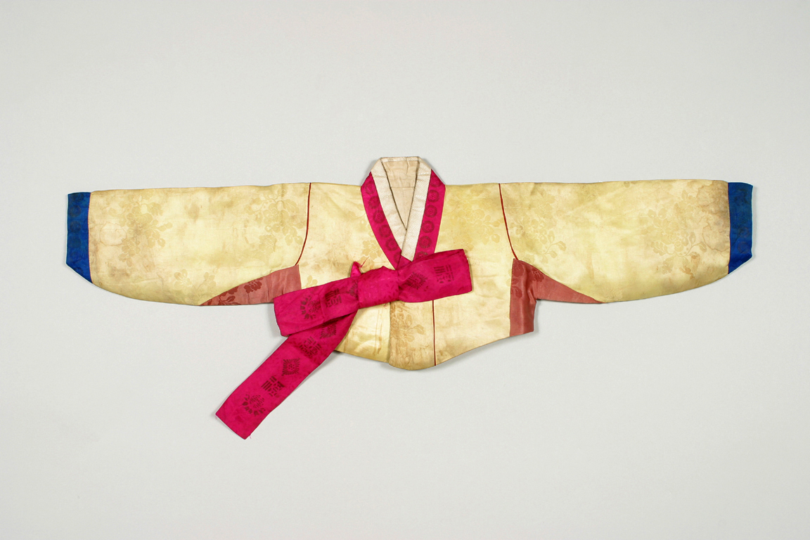 Színpompás elegancia: a hanbok